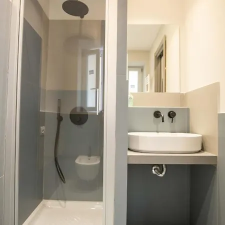 E....... By Dimorra Апарт-отель Неаполь