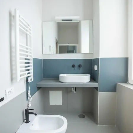 E....... By Dimorra Неаполь