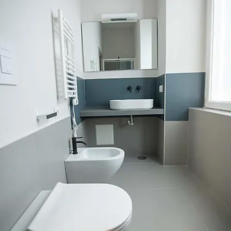 è....... By Dimorra 3* Naples