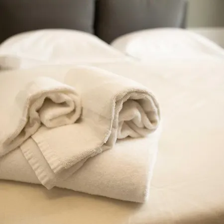 è....... By Dimorra