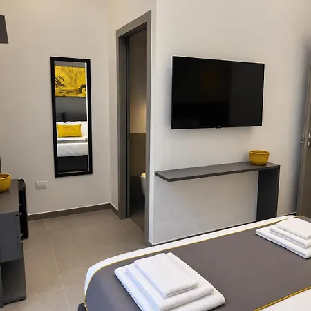 Legends Aparthotel